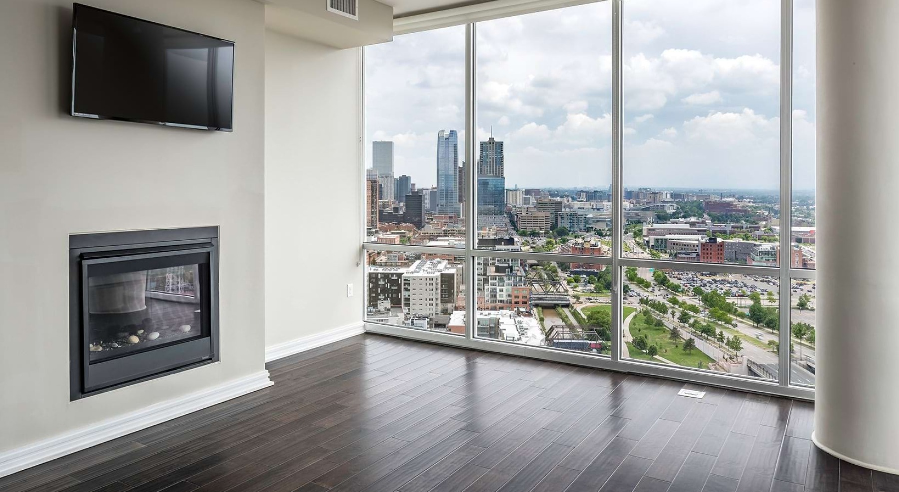 spacious rooms with views of the area